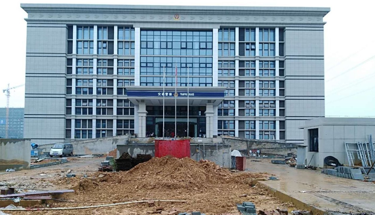 抢抓有利天气 加快项目建设&mdash;&mdash;区交警大队指挥分控中心进