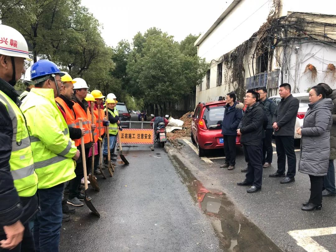 工匠乐鱼网站官方站登录入口-乐鱼online（中国）
组织开展在建项目复工慰问活动 