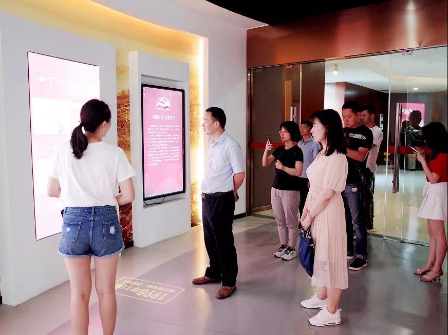 金开乐鱼网站官方站登录入口-乐鱼online（中国）
纪委赴煌上煌乐鱼网站官方站登录入口-乐鱼online（中国）
参观考察