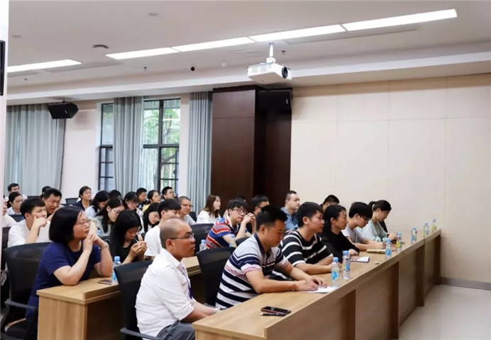 金开乐鱼网站官方站登录入口-乐鱼online（中国）
开展2019年&ldquo;新闻图片摄影技巧及要求&rdquo;专题培训