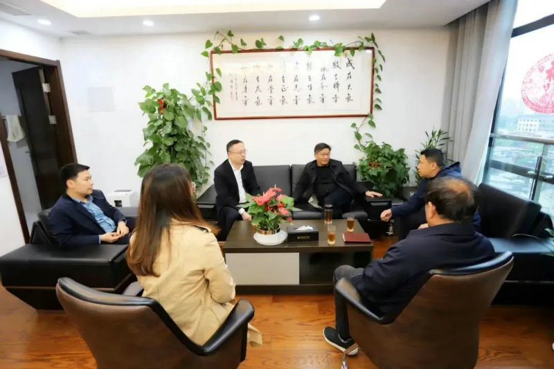 滨江宾馆纪委书记、副总经理胡志刚一行受邀来访乐鱼网站官方站登录入口-乐鱼online（中国）
洽谈